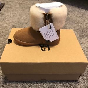 UGG Ramona Toddler Boot size 6